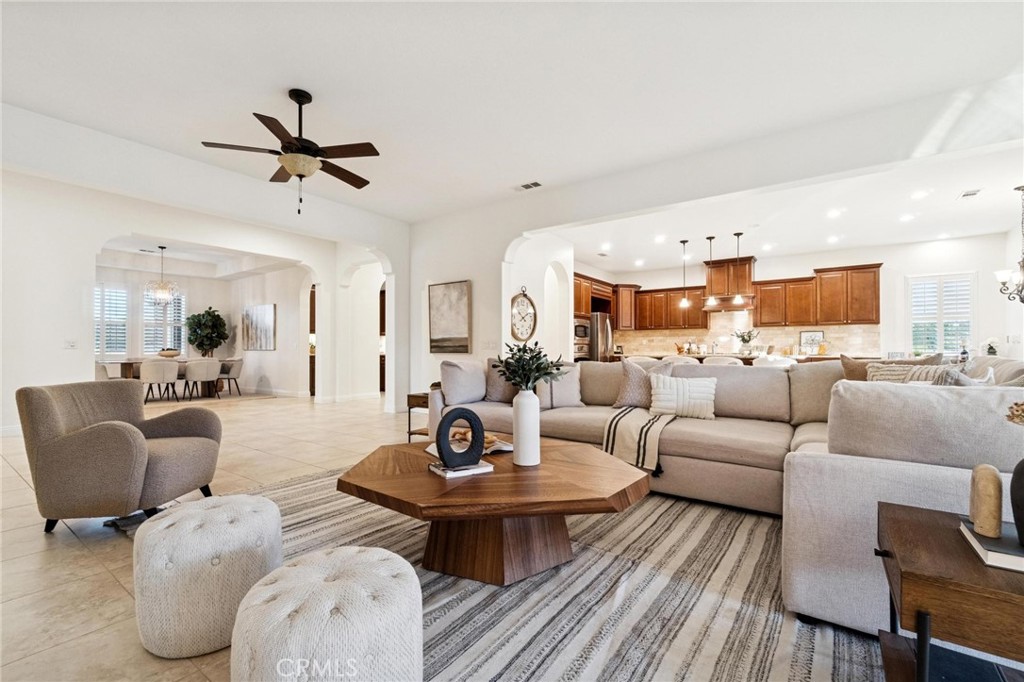 15930 Mandalay Road Canyon Country, CA 91387 - Photo 22 of 64