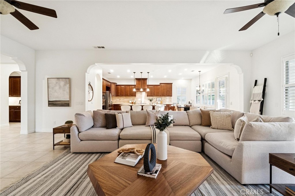 15930 Mandalay Road Canyon Country, CA 91387 - Photo 23 of 64