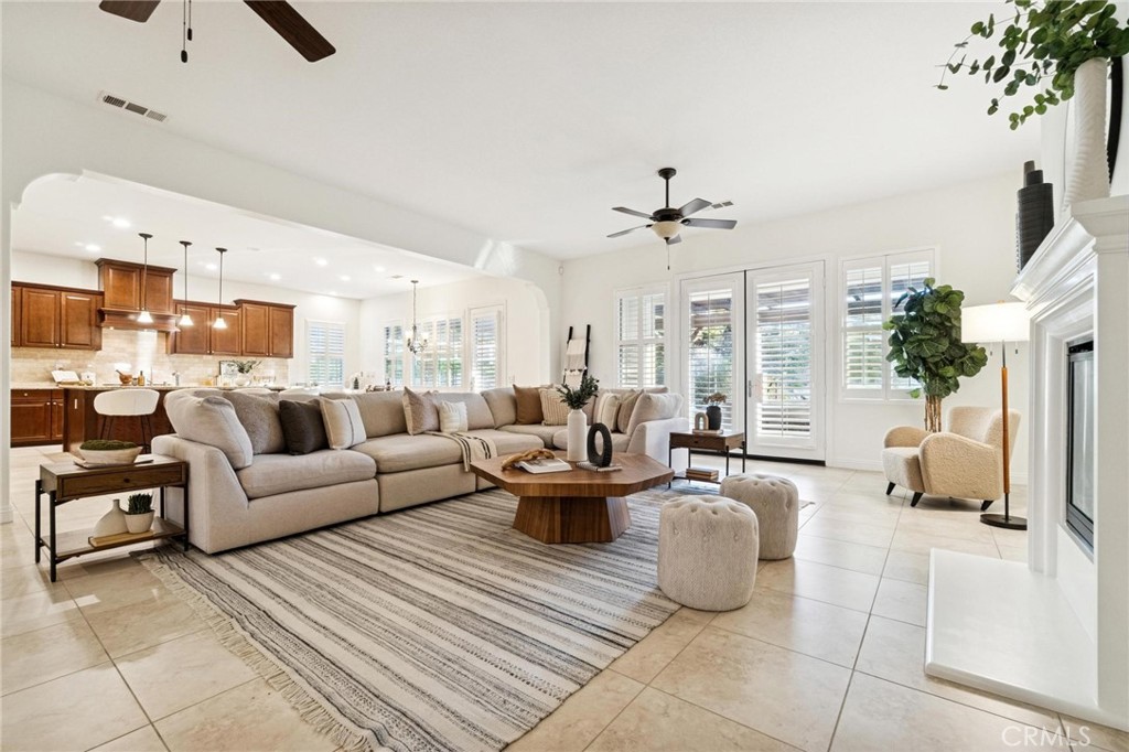 15930 Mandalay Road Canyon Country, CA 91387 - Photo 24 of 64