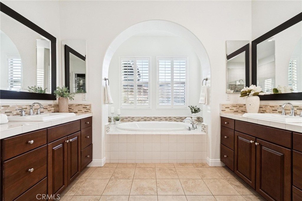 15930 Mandalay Road Canyon Country, CA 91387 - Photo 35 of 64