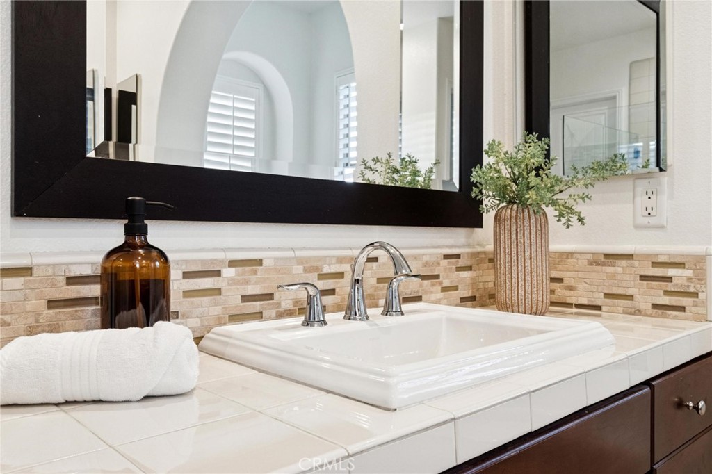 15930 Mandalay Road Canyon Country, CA 91387 - Photo 40 of 64