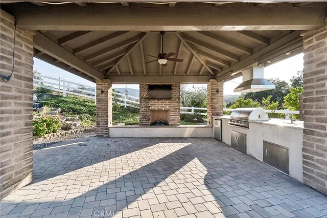 $1,600,000 | 15930 Mandalay Road, Canyon Country, CA 91387