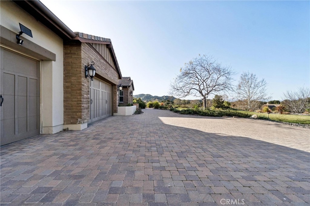 15930 Mandalay Road Canyon Country, CA 91387 - Photo 8 of 64
