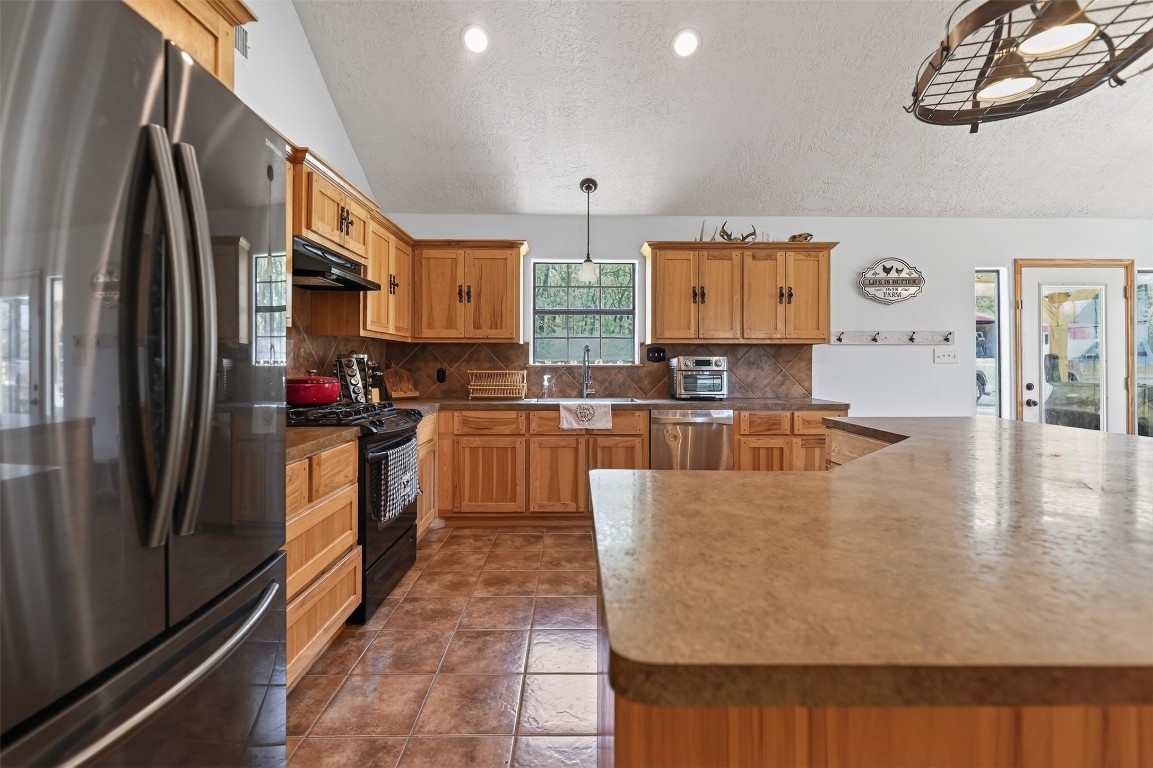 299 North Ghost Branch Road Trinity, TX 75862 - Photo 10 of 48