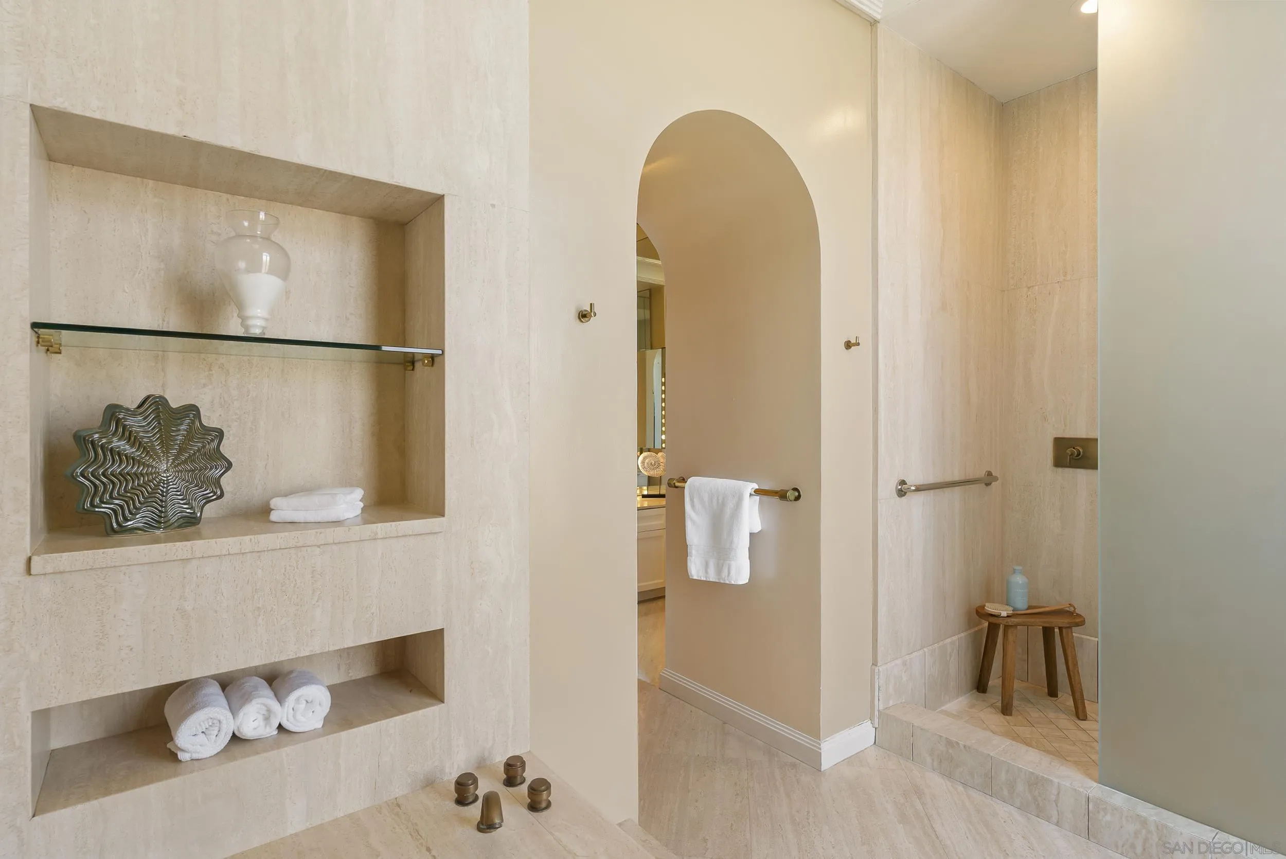 2302 Rue Adriane La Jolla, CA 92037 - Photo 19 of 31 a picture of a bathroom