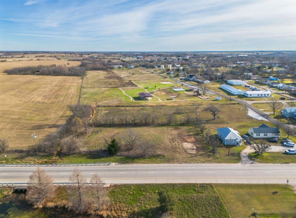 302 North Memorial Street Riesel, TX 76682 - Photo 11 of 13 a view of an ocean