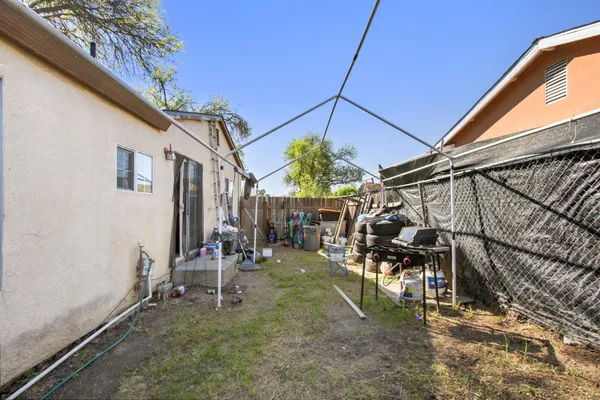 $280,000 | 3932 Branch Street, Sacramento, CA 95838
