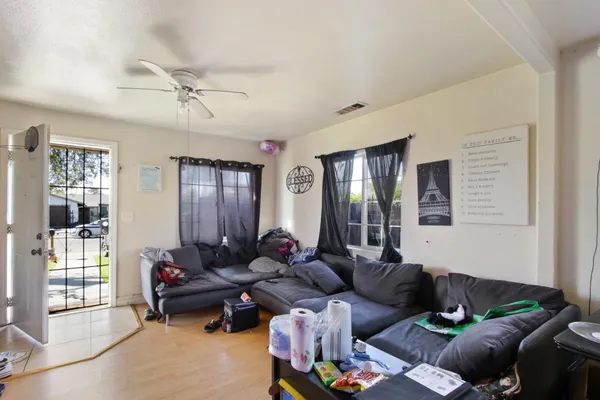 $280,000 | 3932 Branch Street, Sacramento, CA 95838