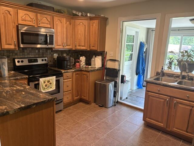 844 Grove Road Benton, TN 37307 - Photo 7 of 31 844 Grove - kitchen - IMG_8357