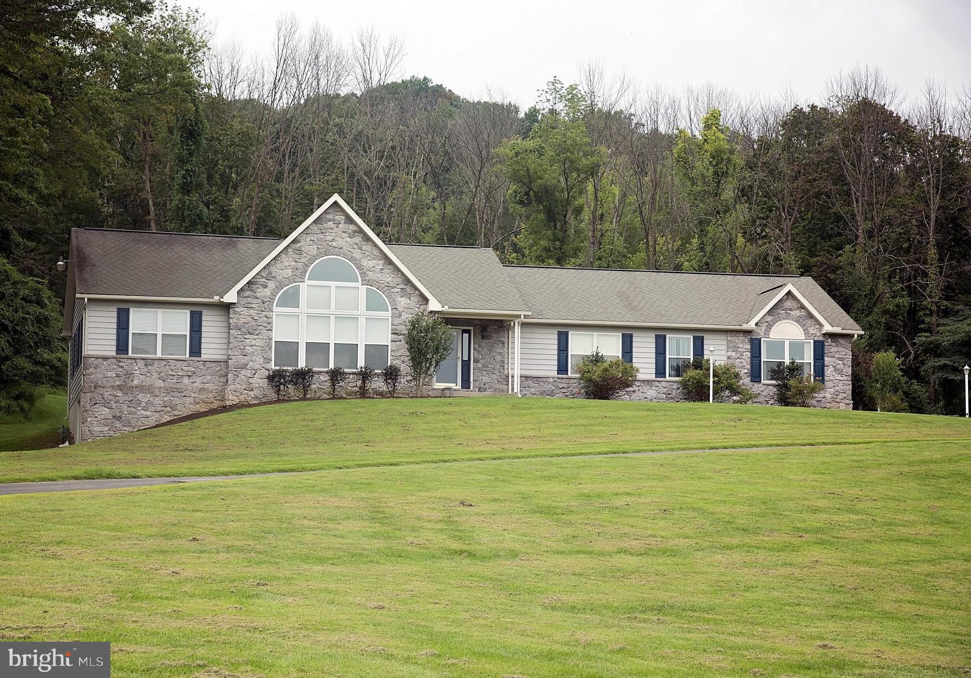 514 Spring Valley Road Reading, PA 19604 - Photo 1 of 65