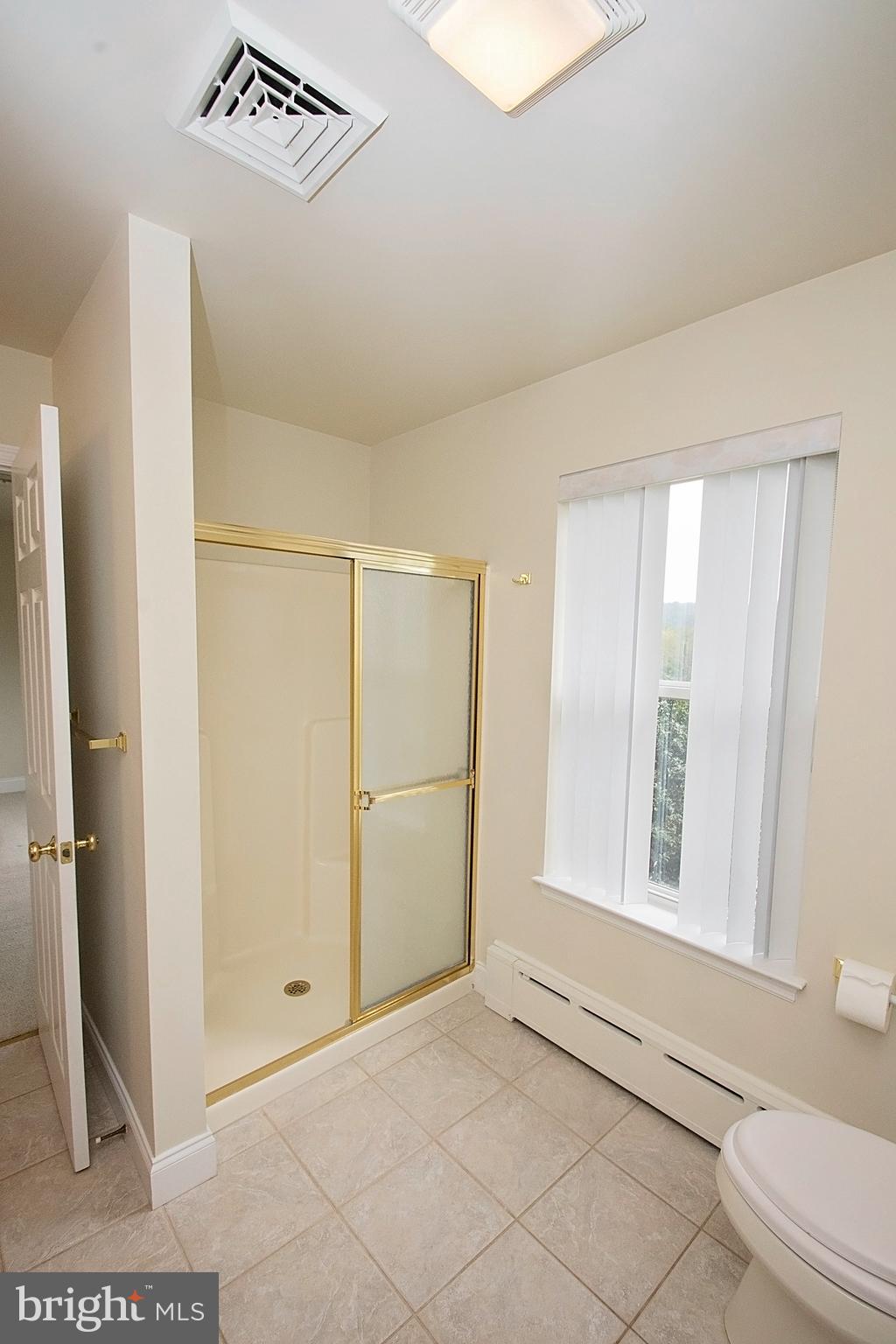 514 Spring Valley Road Reading, PA 19604 - Photo 38 of 65