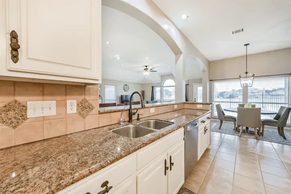 $387,000 | 153 Greenridge Circle, League City, TX 77573