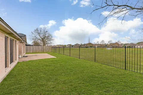 $387,000 | 153 Greenridge Circle, League City, TX 77573