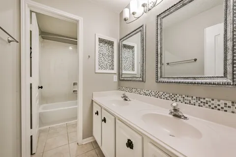 $387,000 | 153 Greenridge Circle, League City, TX 77573