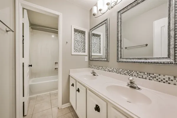 $387,000 | 153 Greenridge Circle, League City, TX 77573