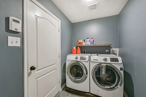 $387,000 | 153 Greenridge Circle, League City, TX 77573