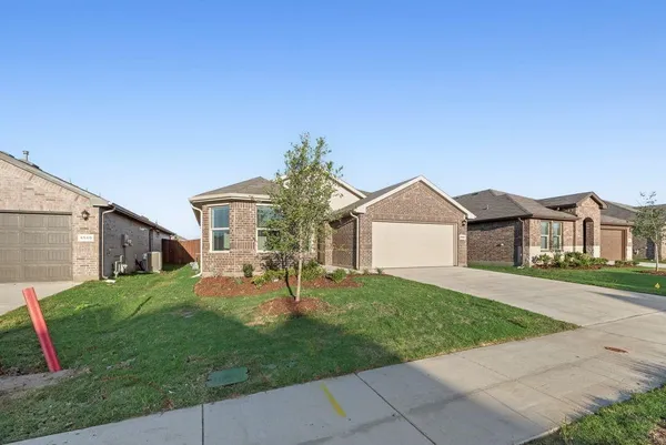 $2,500 | 8556 Dunnstown Drive, Fort Worth, TX 76131