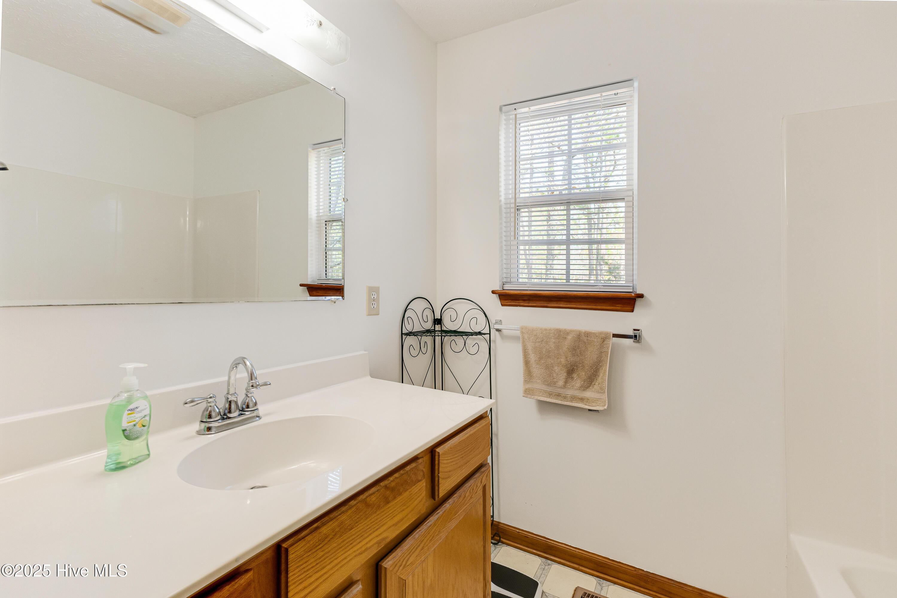 1393 Grace Road Boiling Spring Lakes, NC 28461 - Photo 22 of 31 1393 Grace-24