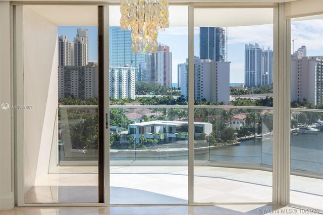 $490,000 | 19707 Turnberry Way, Unit 11G, Aventura, FL 33180