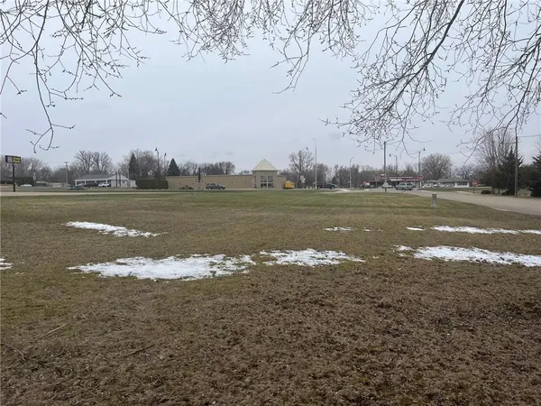 $285,000 | 1916 West Main Street, Albert Lea, MN 56007