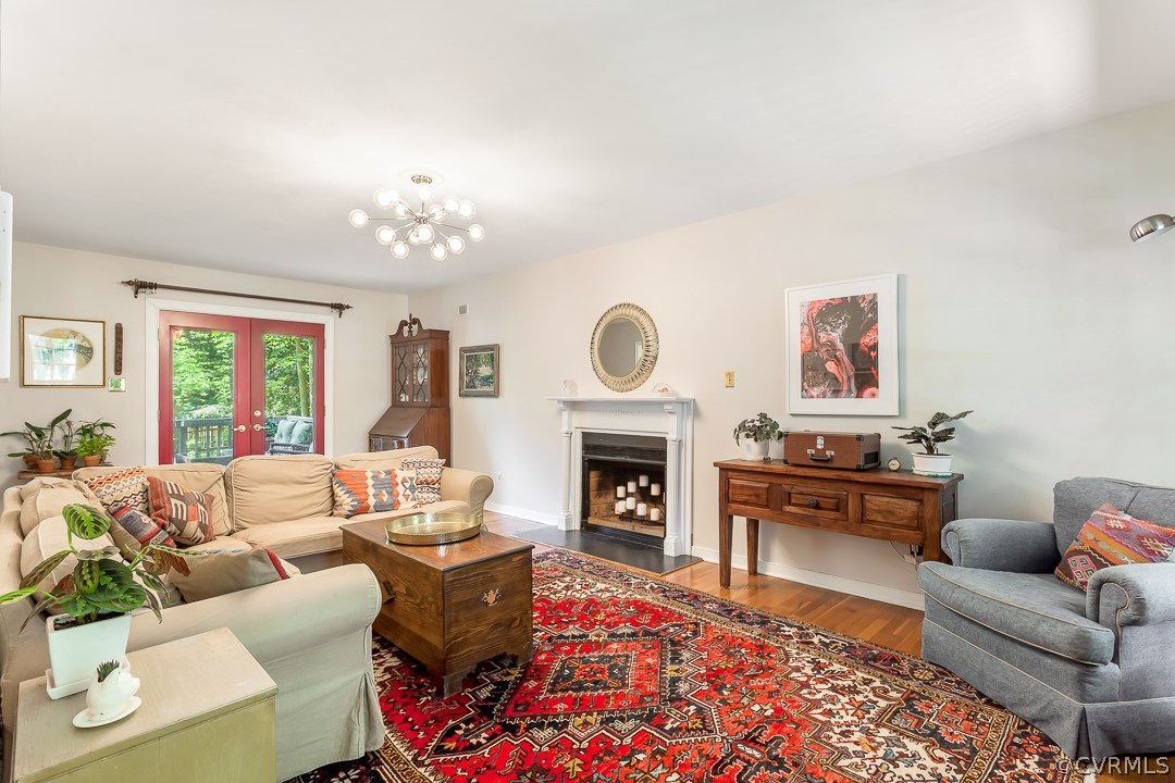 13815 Sterlings Bridge Road Midlothian, VA 23112 - Photo 6 of 27 a living room with furniture fireplace and window