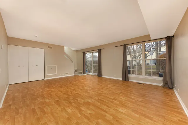 $275,000 | 1604 Pebble Beach Circle, Elgin, IL 60123