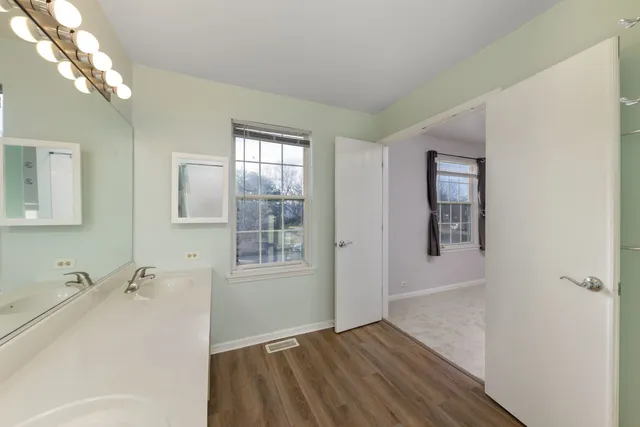 $275,000 | 1604 Pebble Beach Circle, Elgin, IL 60123