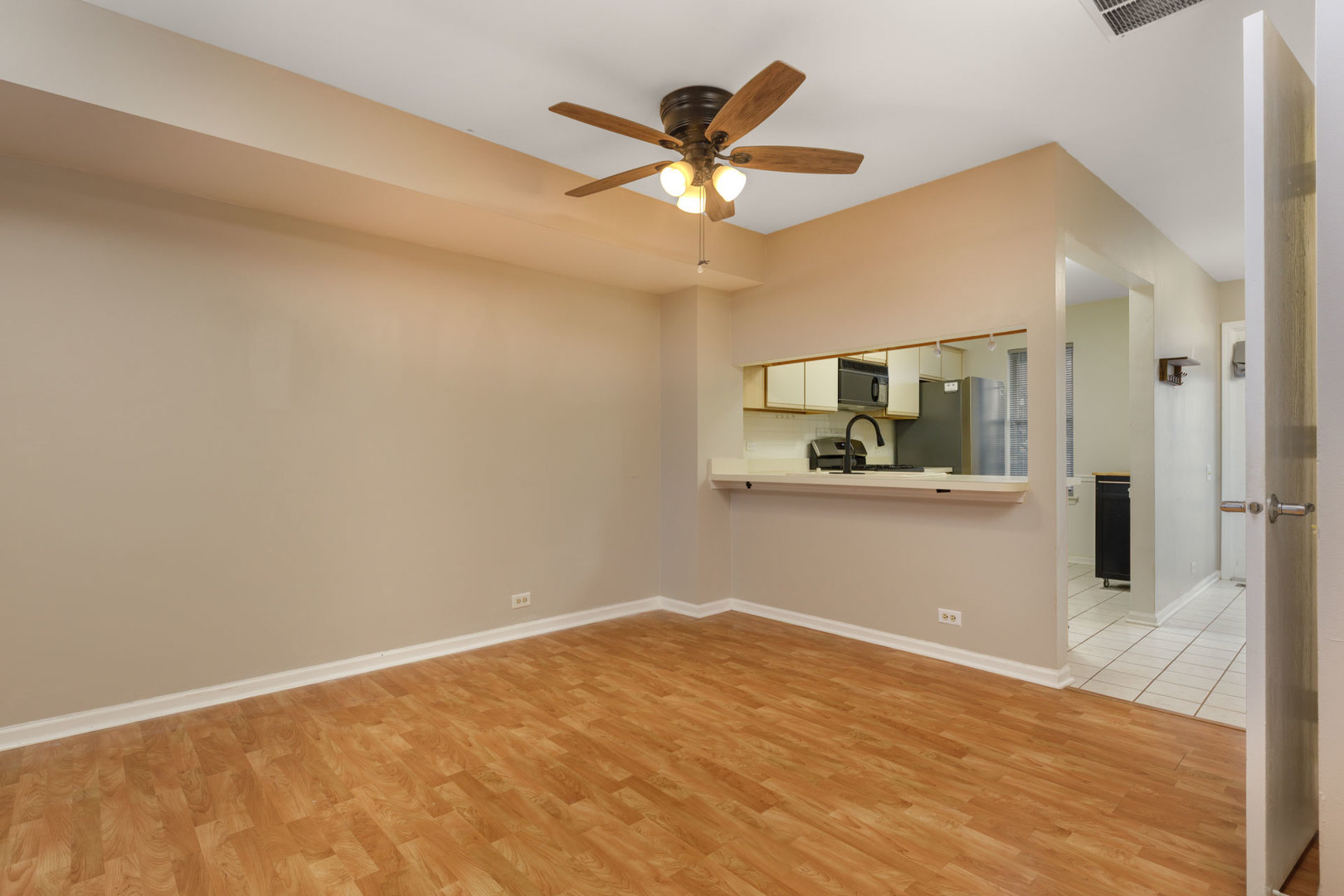 1604 Pebble Beach Circle Elgin, IL 60123 - Photo 9 of 37