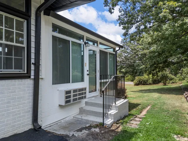 $264,500 | 14 Wofford Street, Inman, SC 29349