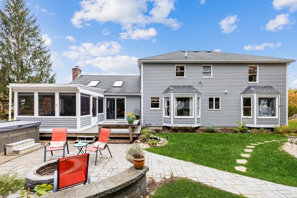 135 Anderson Road Marlborough, MA 01752 - Photo 3 of 40 Gallery Image 3