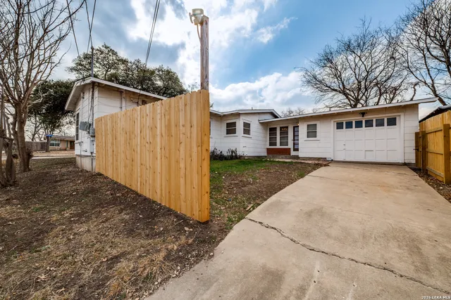 $1,795 | 203 Sullivan Drive, San Antonio, TX 78213