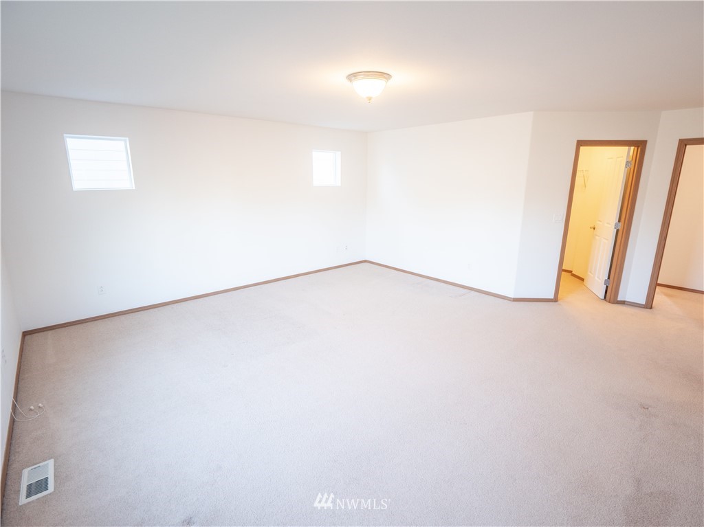 24206 185th Loop Southeast Covington, WA 98042 - Photo 11 of 23 Gallery Image 11