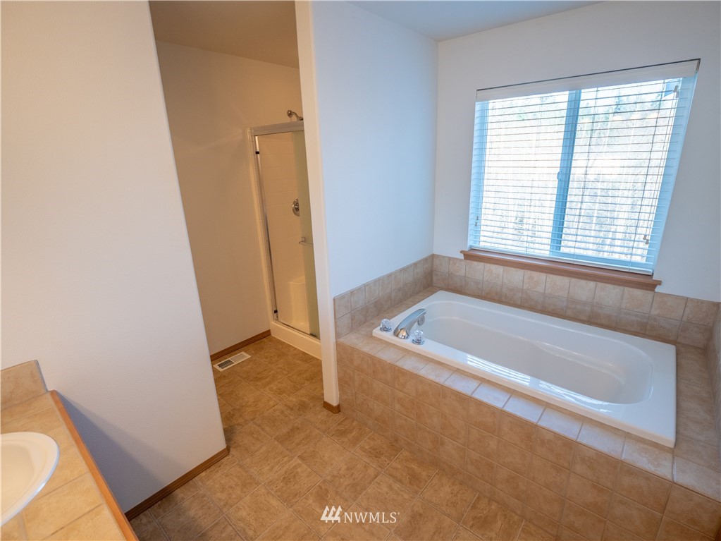 24206 185th Loop Southeast Covington, WA 98042 - Photo 13 of 23 Gallery Image 13