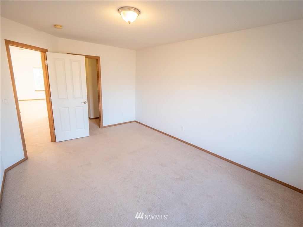 24206 185th Loop Southeast Covington, WA 98042 - Photo 16 of 23 Gallery Image 16