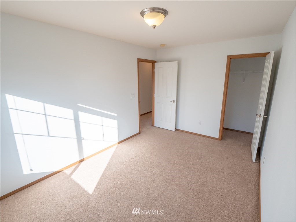 24206 185th Loop Southeast Covington, WA 98042 - Photo 17 of 23 Gallery Image 17