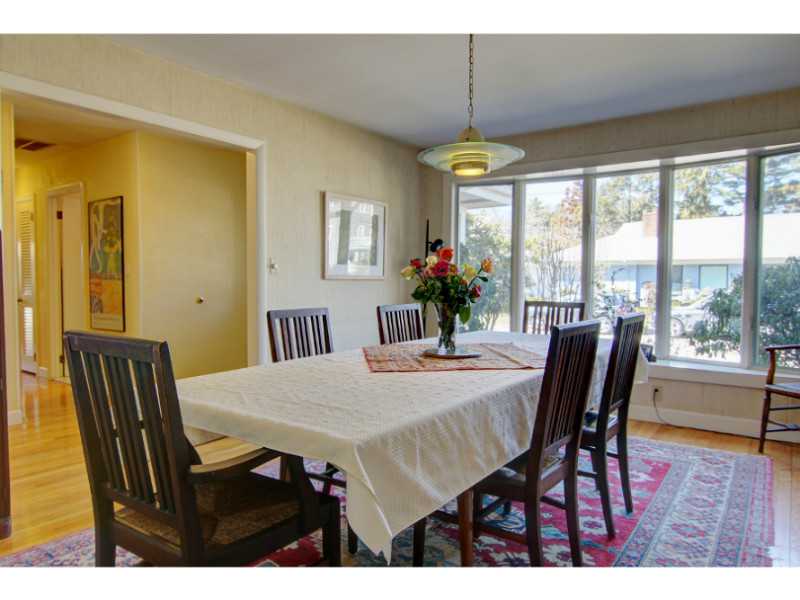 25 Bevelin Road Providence, RI 02906 - Photo 2 of 23 Dining Room.