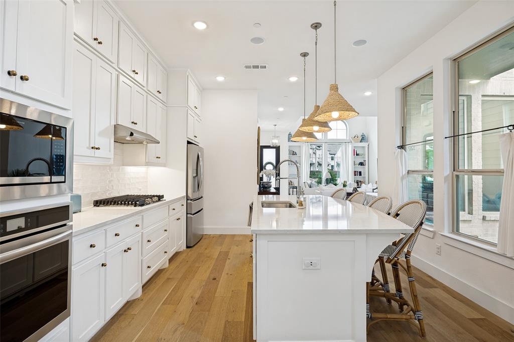 2736 Fiddler Way McKinney, TX 75071 - Photo 13 of 34 Kitchen