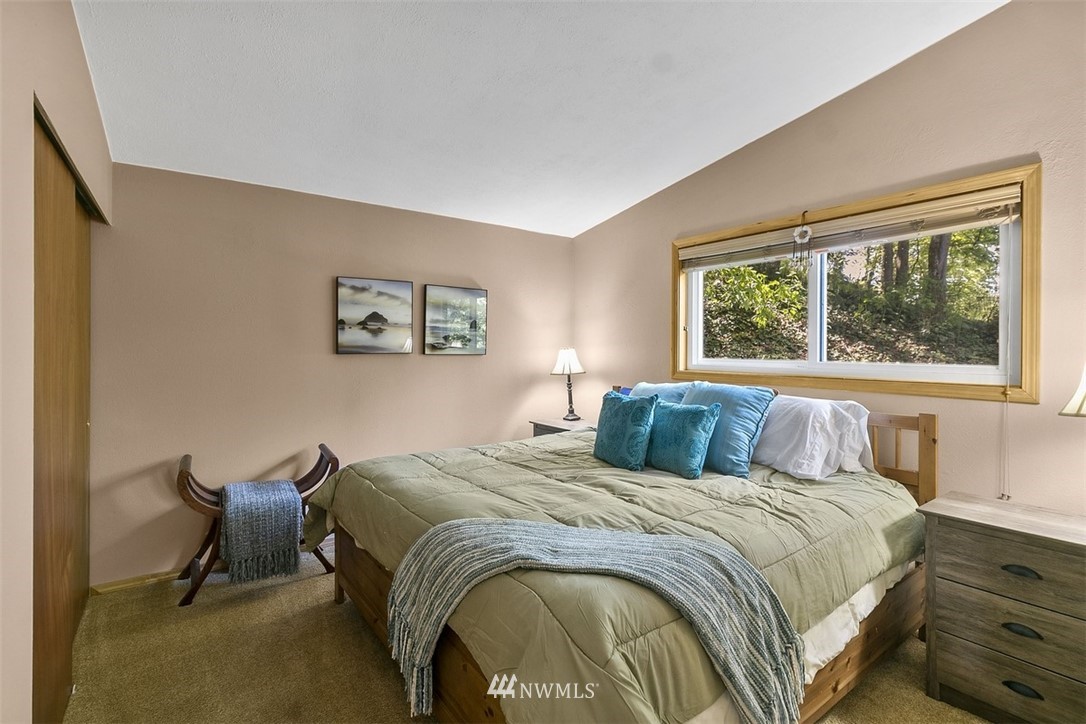 17205 Southeast Covington Sawyer Road Kent, WA 98042 - Photo 19 of 27 Gallery Image 19