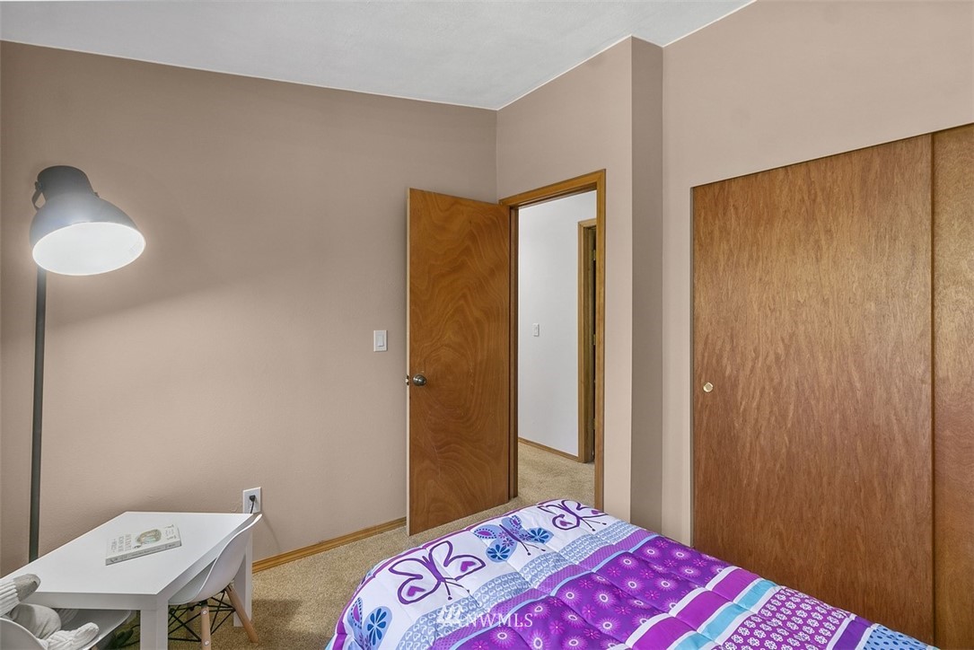 17205 Southeast Covington Sawyer Road Kent, WA 98042 - Photo 20 of 27 Gallery Image 20