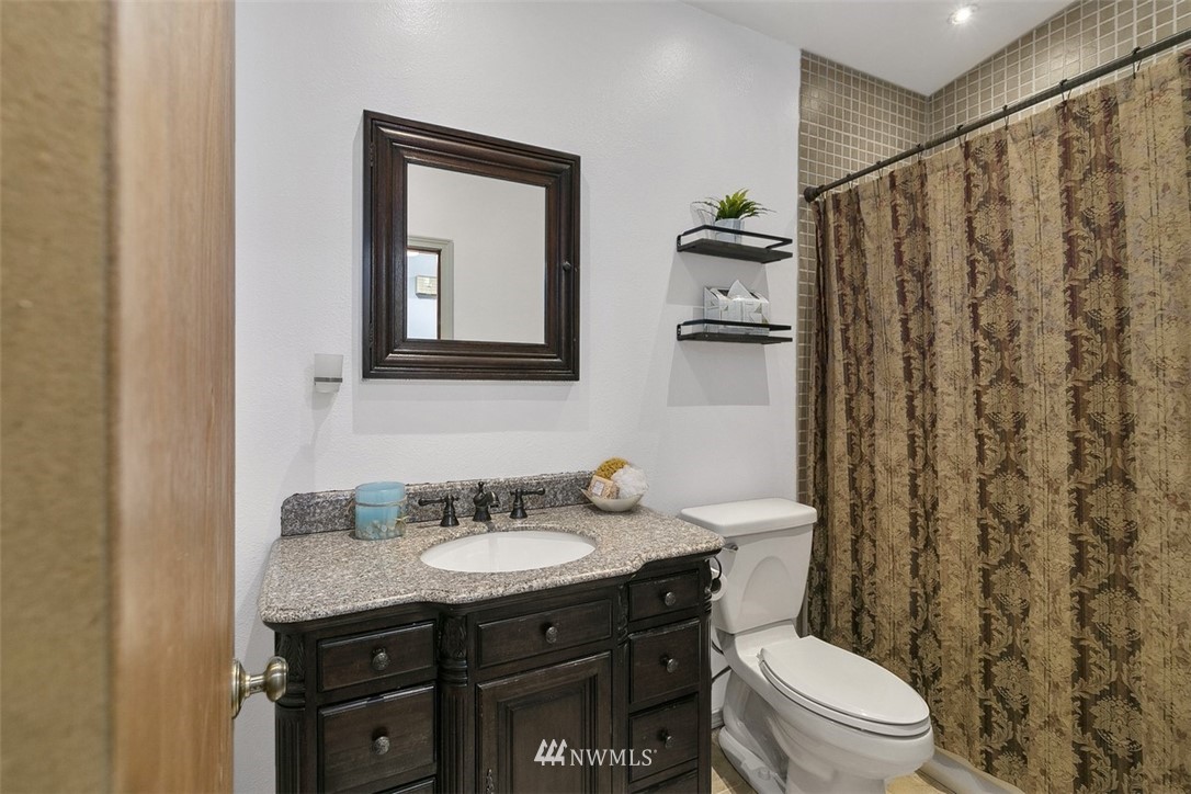 17205 Southeast Covington Sawyer Road Kent, WA 98042 - Photo 23 of 27 Gallery Image 23