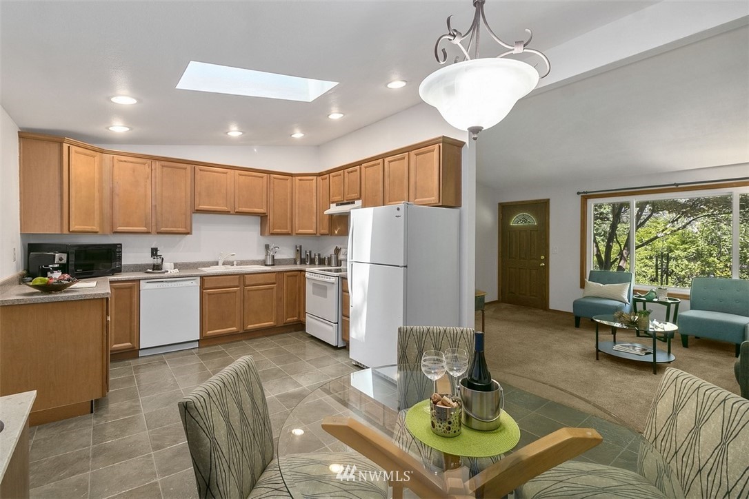 17205 Southeast Covington Sawyer Road Kent, WA 98042 - Photo 10 of 27 Gallery Image 10