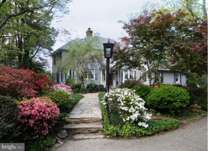 300 Old County Road Severna Park, MD 21146 - Photo 11 of 30 Fabulous & convenient circular driveway
