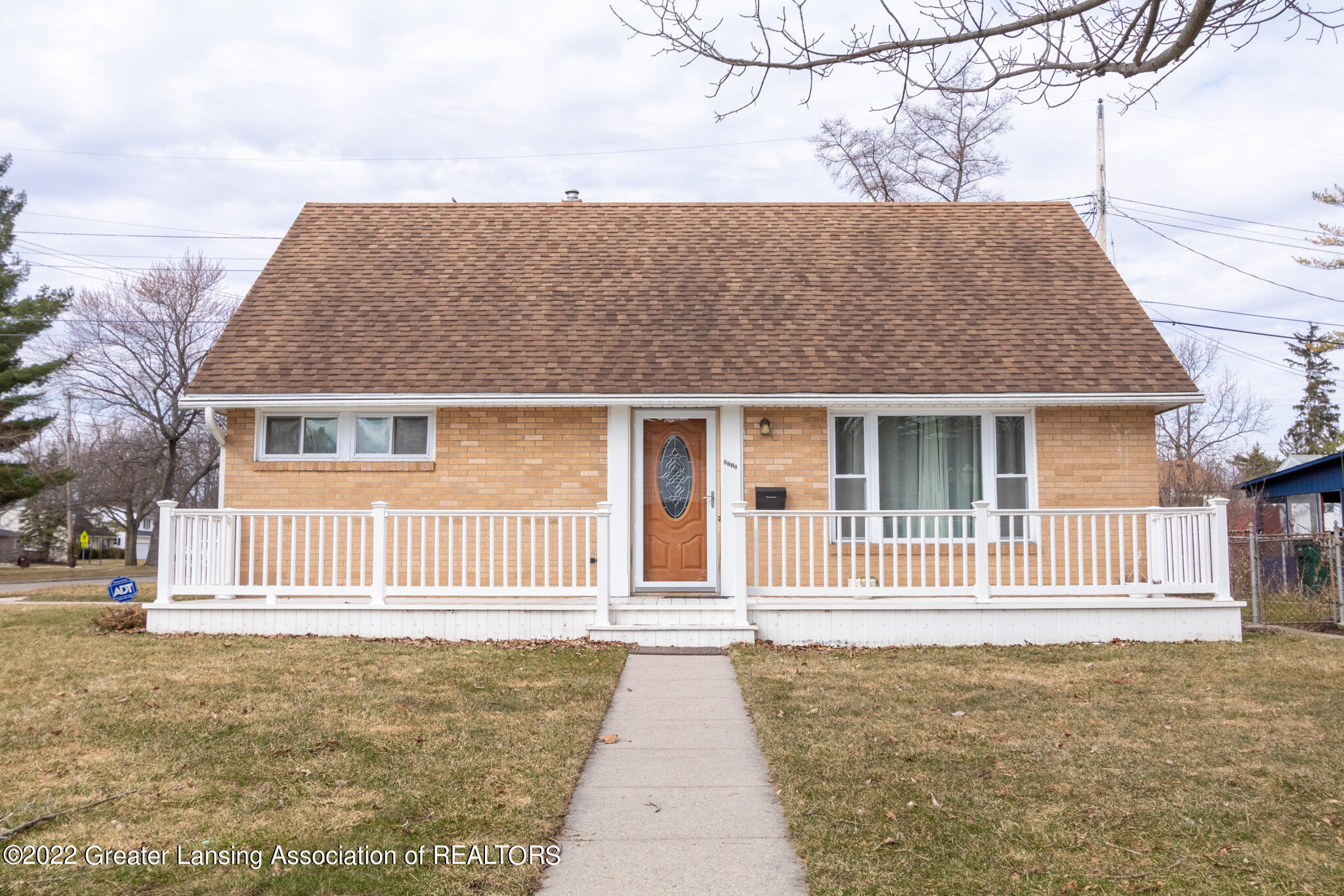 2712 Fairfax Road Lansing, MI 48910 - Photo 1 of 27 Front
