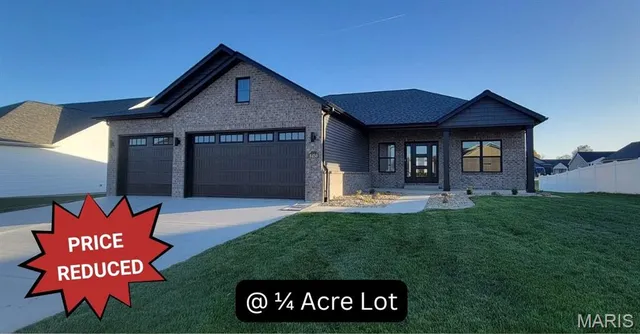 $494,000 | 8450 Herrick Park Drive, Troy, IL 62294