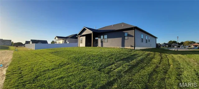 $504,000 | 8450 Herrick Park Drive, Troy, IL 62294