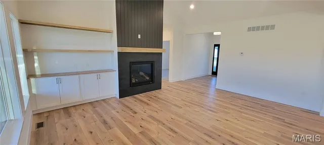 $504,000 | 8450 Herrick Park Drive, Troy, IL 62294