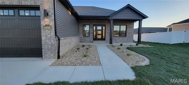 $494,000 | 8450 Herrick Park Drive, Troy, IL 62294