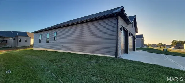 $494,000 | 8450 Herrick Park Drive, Troy, IL 62294