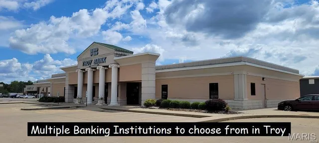 $504,000 | 8450 Herrick Park Drive, Troy, IL 62294