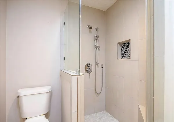 $2,100 | 7019 Bent Branch Drive, Houston, TX 77088